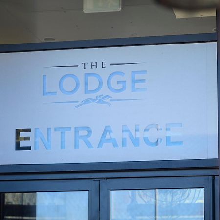 The Lodge Hotel Νιούμπερι Εξωτερικό φωτογραφία