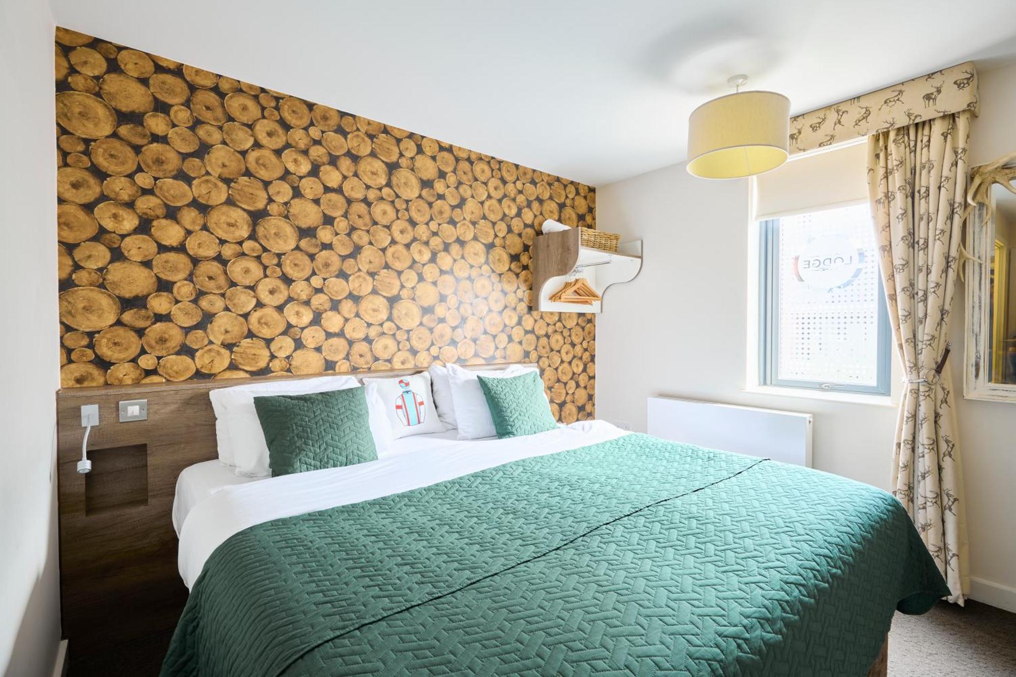 The Lodge Hotel Νιούμπερι Εξωτερικό φωτογραφία