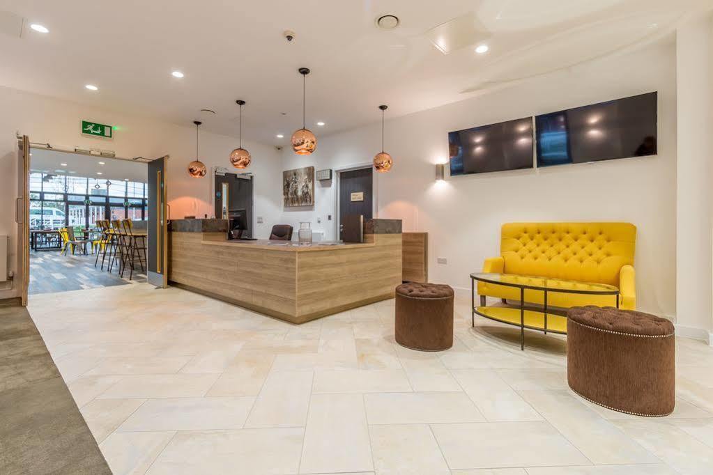 The Lodge Hotel Νιούμπερι Εξωτερικό φωτογραφία